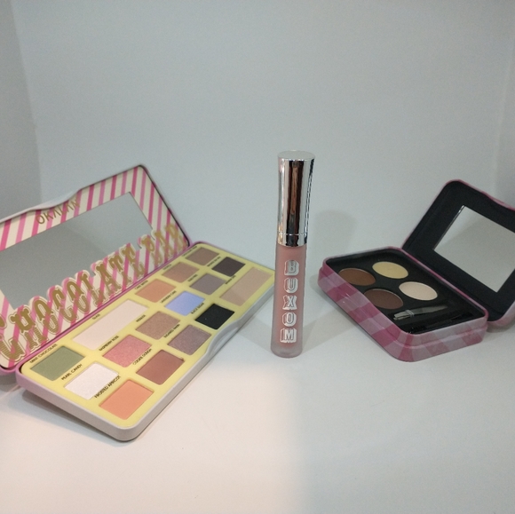 BEAUTY KIT &  FREE LIPGLOSS!!! - Picture 1 of 7